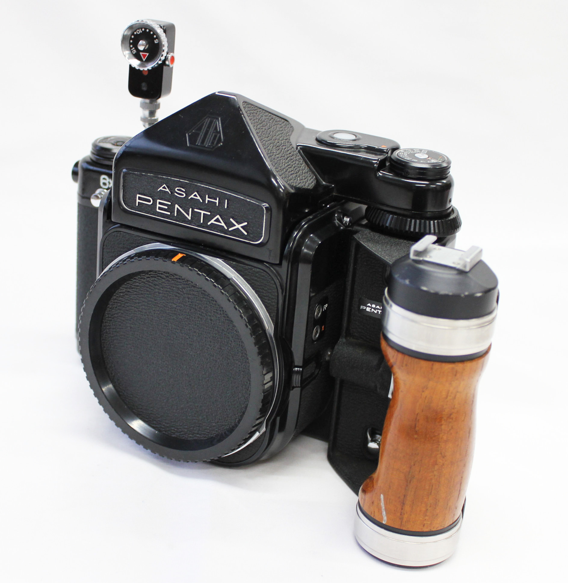 Pentax 6x7 TTL Mirror Up Camera with Wood Grip and Self Timer from Japan  (C1399) | Big Fish J-Camera (Big Fish J-Shop)
