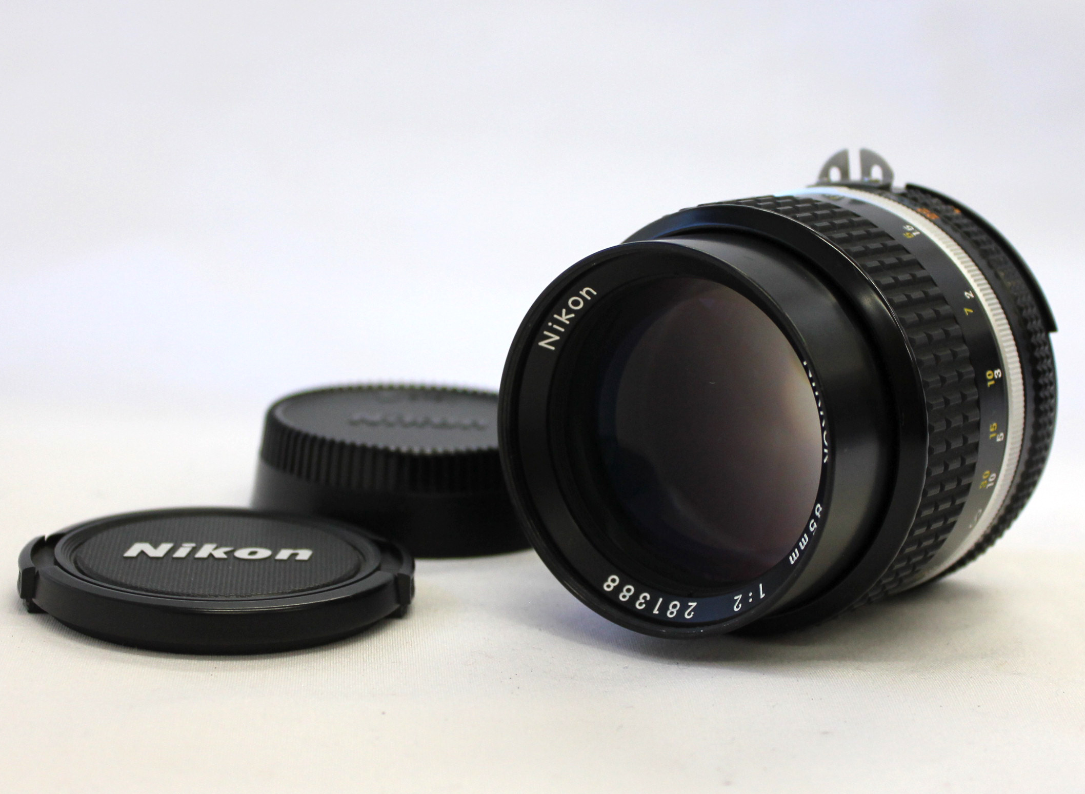 Japan Used Camera Shop | [Near Mint] Nikon Ai-s AIS Nikkor 85mm F/2 MF Portrait Prime Lens from Japan