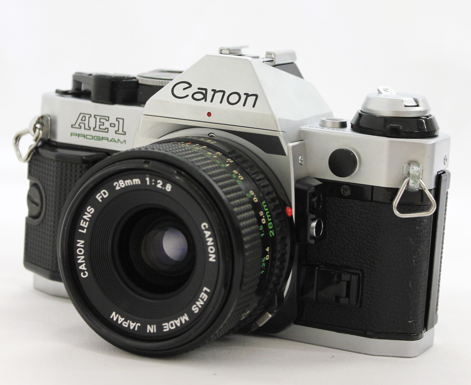 Canon AE-1 Program + New FD 28mm f/2.8-