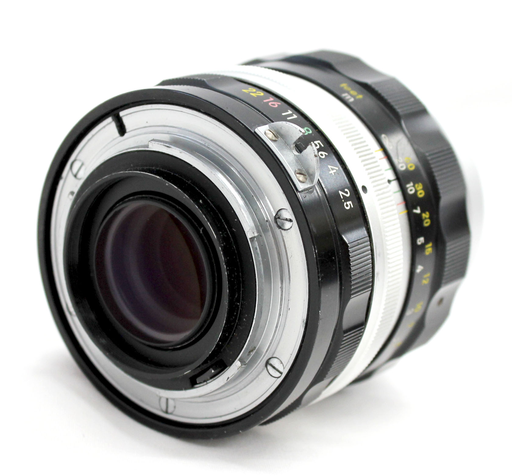 Nikon Nikkor-P Auto 105mm F/2.5 Nippon Kogaku Non-Ai MF Lens from 